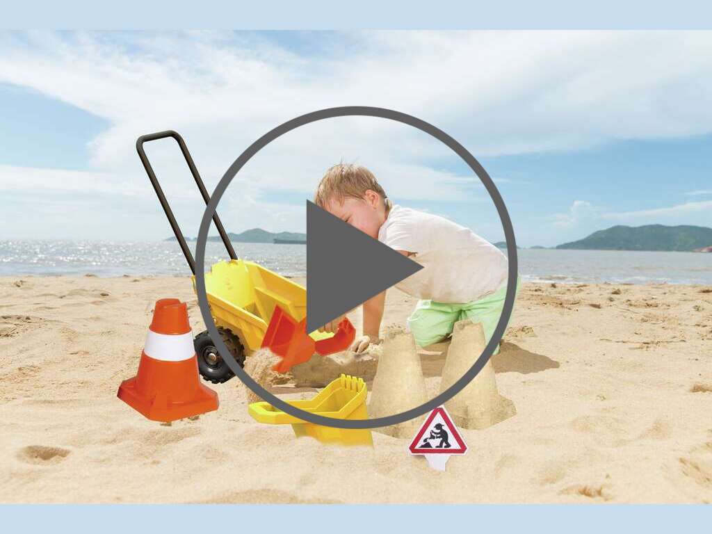 Sandspielzeug mit Kipper